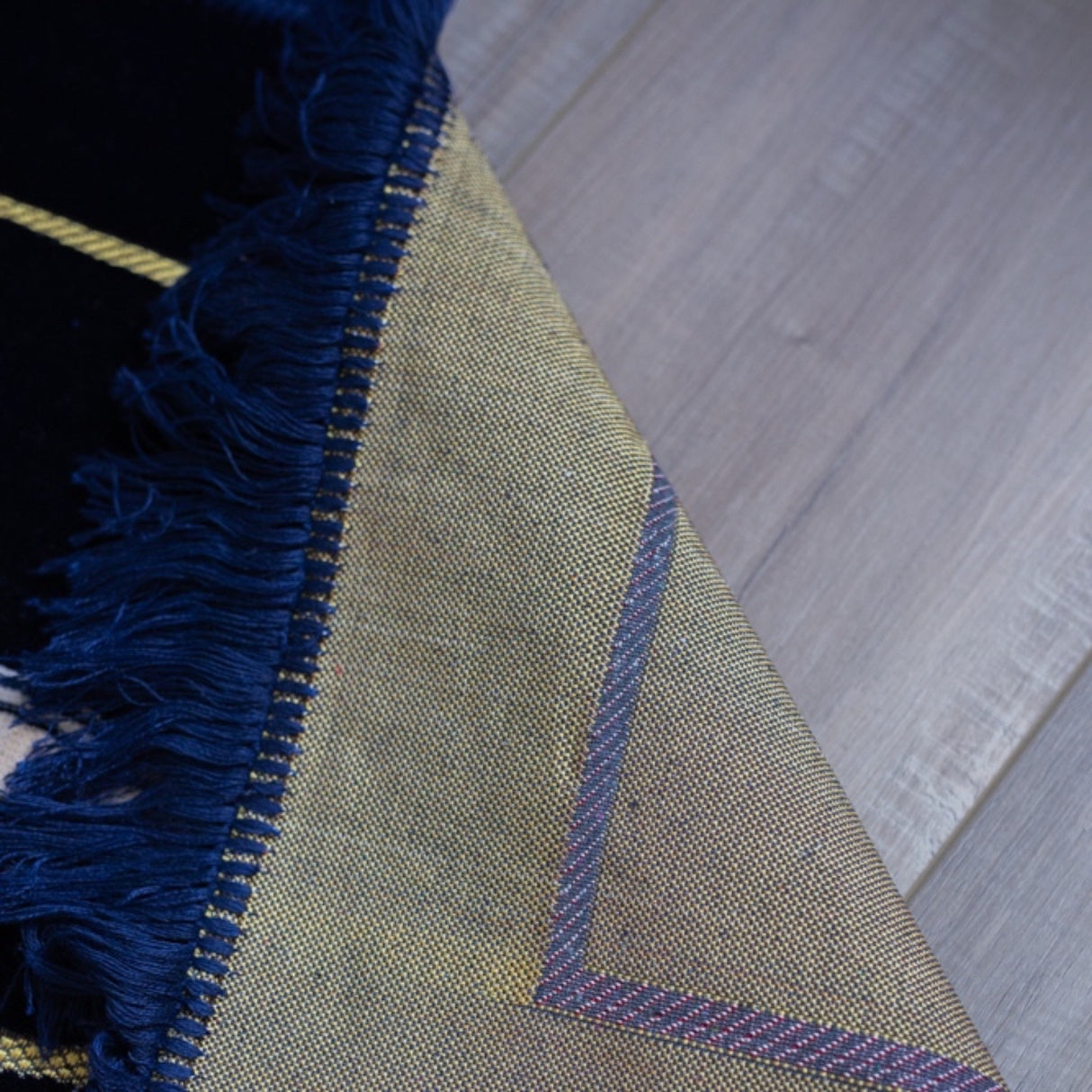 Premium Prayer Mat with Kaaba Motif (70 X 110cm)
