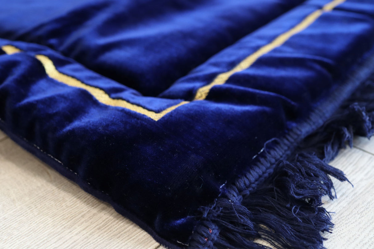Sponge Prayer Mat with Kaaba Motif (73 X 112cm)