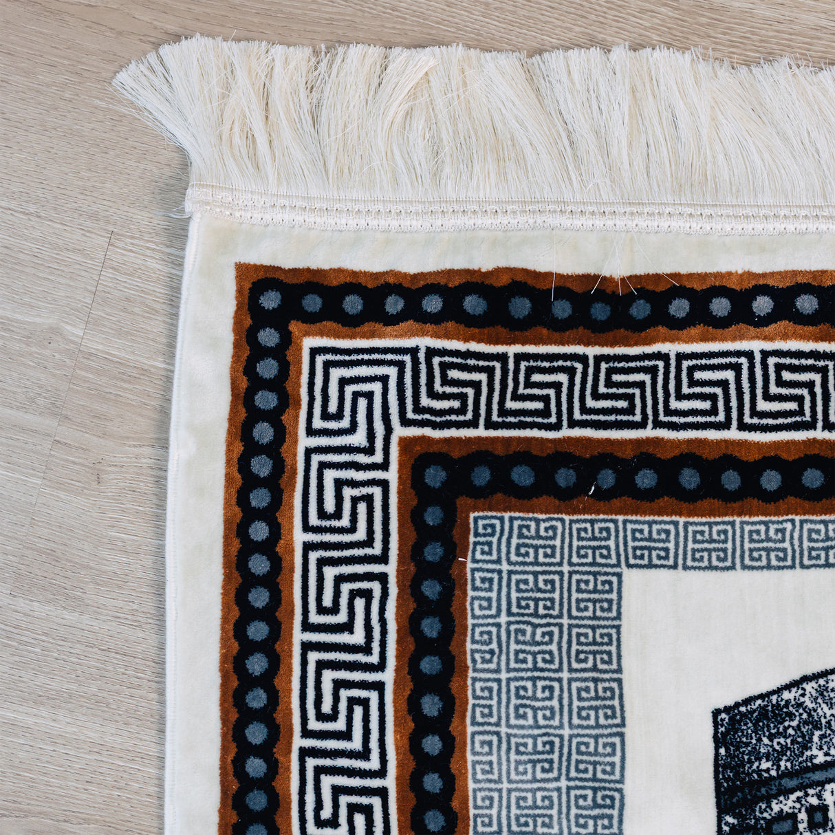 Plush Premium Prayer Mat (77X125cm)