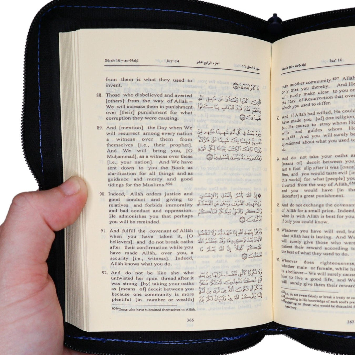 The Quran Arabic & English Meanings ( Pocket Size Zip 14cmx9cm) Saheeh Int'l