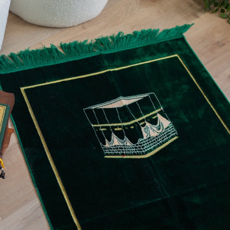 Premium Prayer Mat with Kaaba Motif (70 X 110cm)
