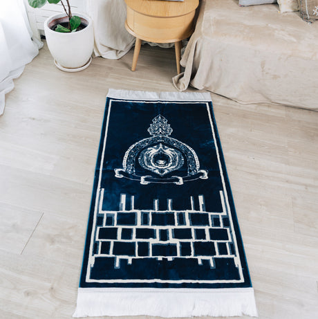 Prayer Mat with Kaaba black stone Motif (70 X 115cm)