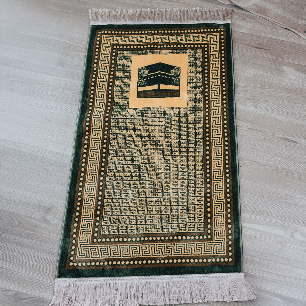 Plush Prayer Mat with Kaaba Motif (68 X 113cm)