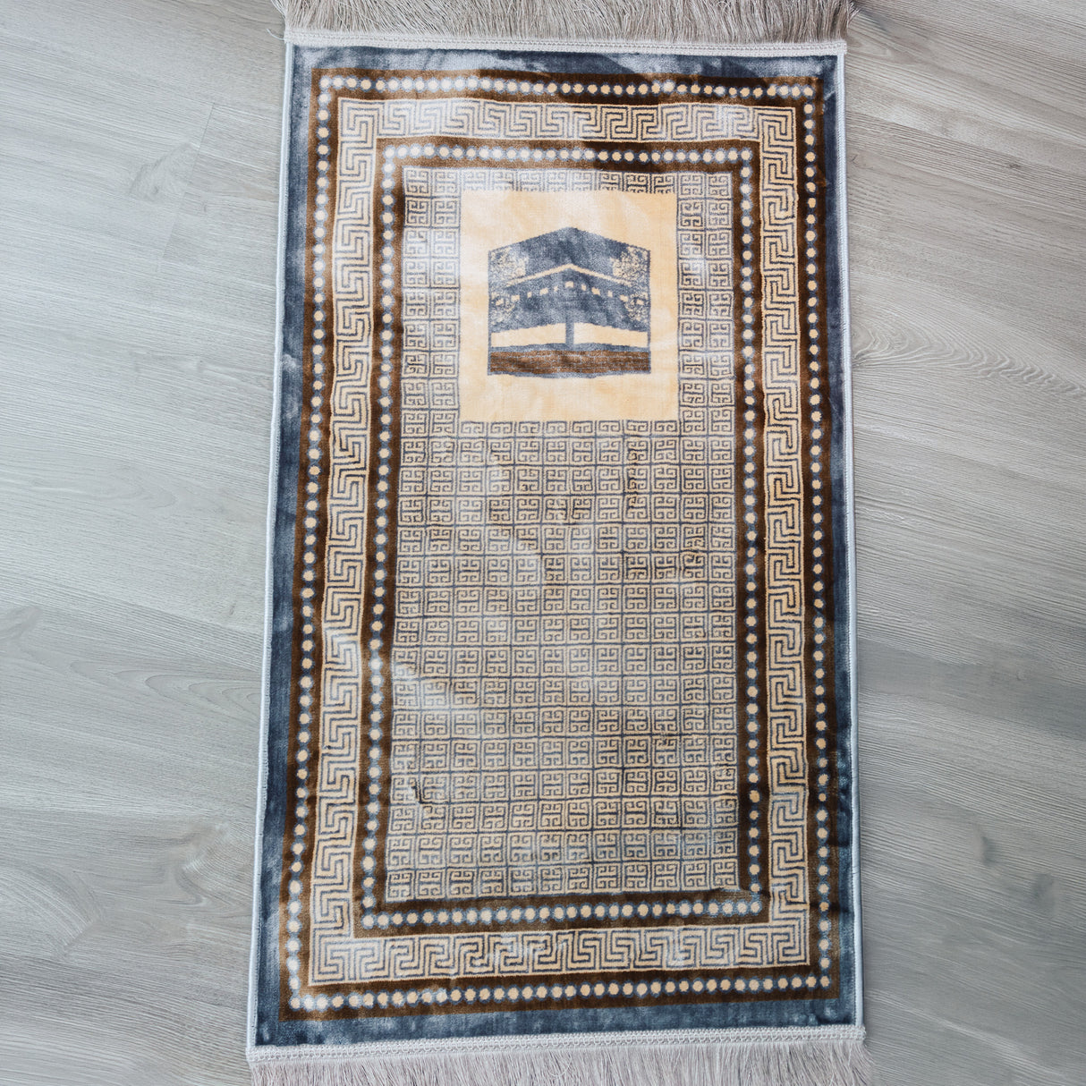 Plush Prayer Mat with Kaaba Motif (68 X 113cm)