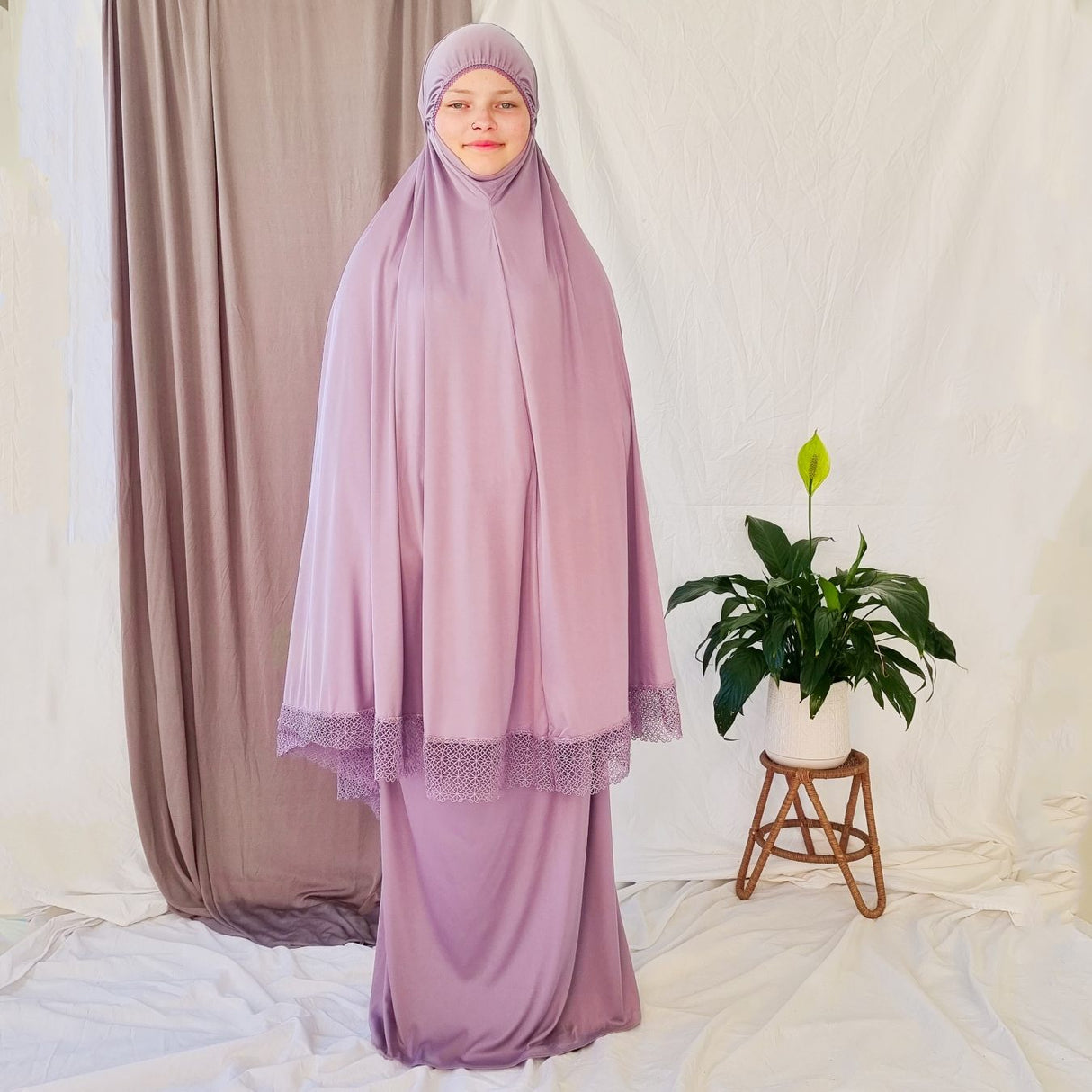 Elegant Prayer Clothes for Women with Lace - Purple