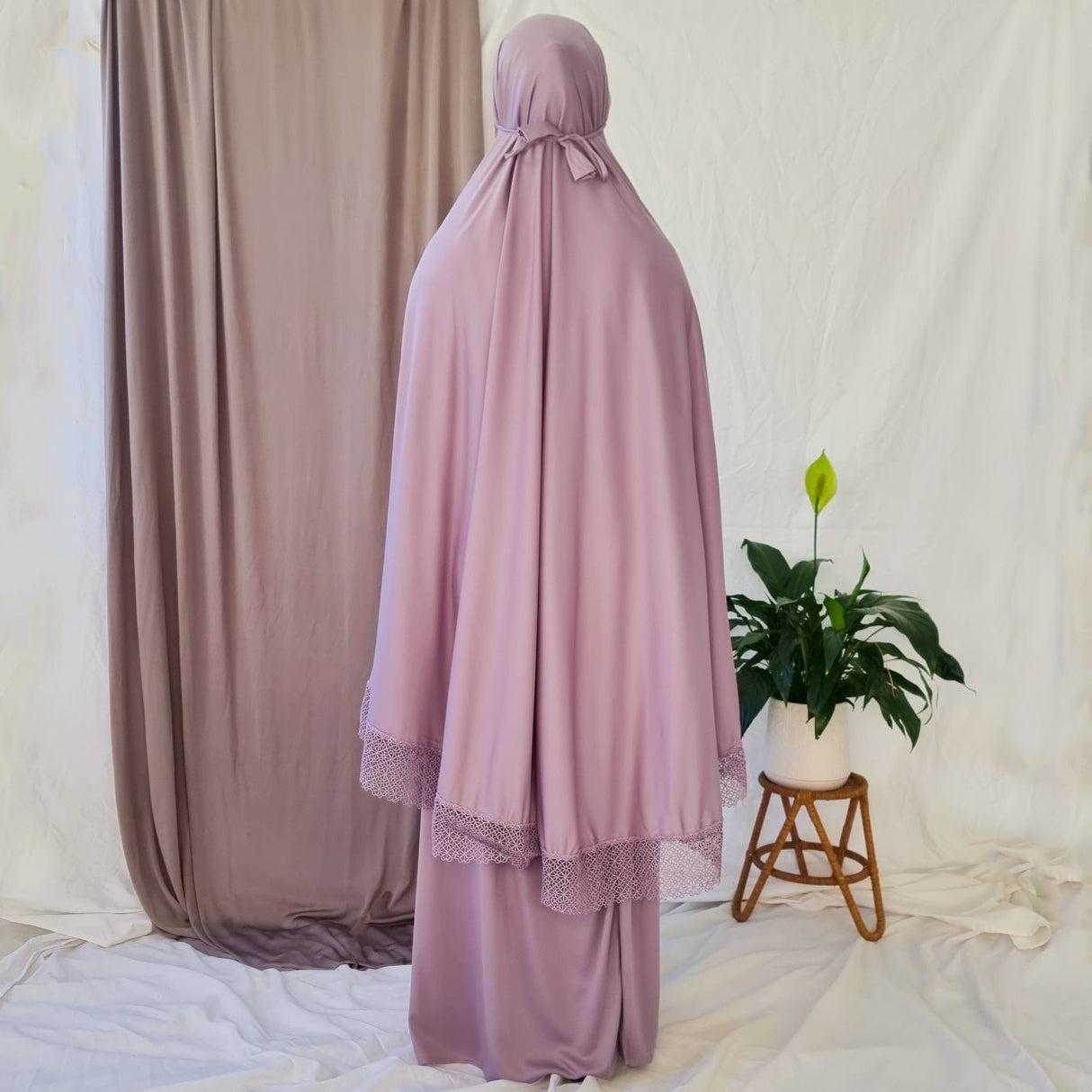 Elegant Prayer Clothes for Women with Lace - Purple